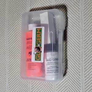 Glow germ training kit with UV flashlight and batteries included‎ NIB